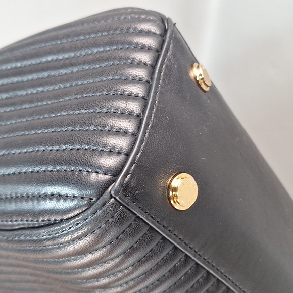 Henri Bendel No 7 Black Leather Tote Bag Quilted Vertical Chain E/W East West - Picture 16 of 16